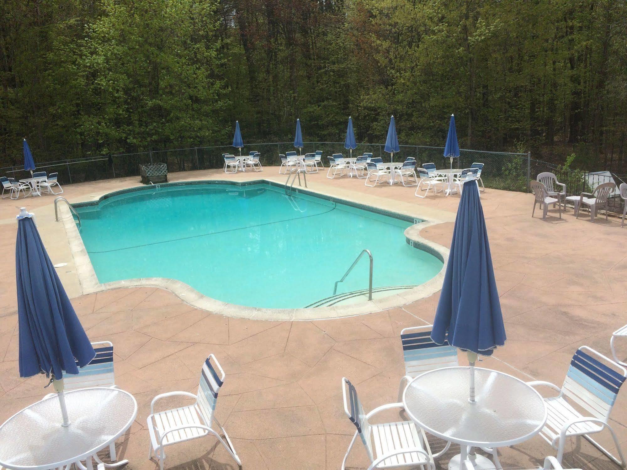 Forest Glen Inn نورث كونويه المظهر الخارجي الصورة
